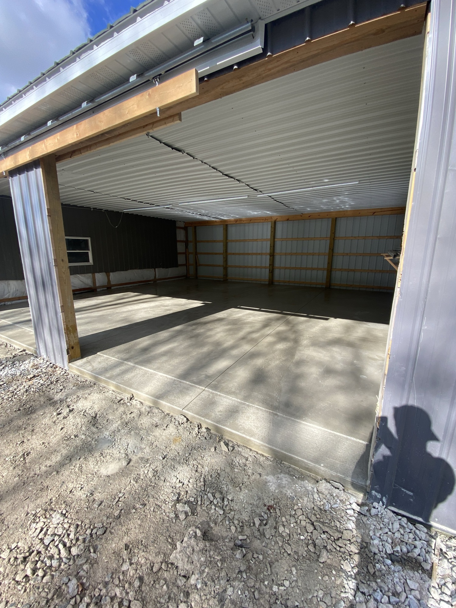 Garage Floor in Lewis Center, OH by O's Concrete